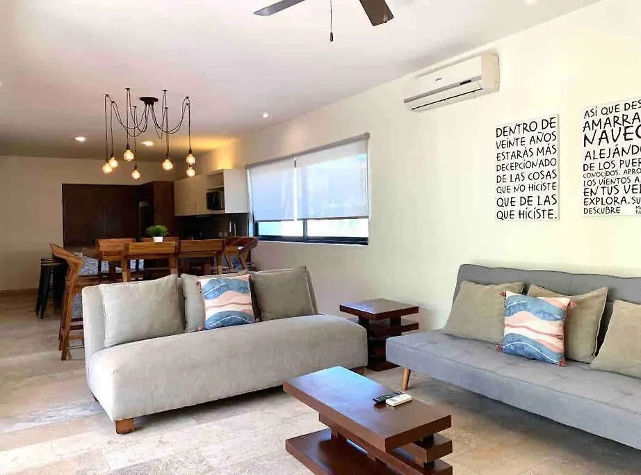Edifico Palmares, Increible Locacion En Playa, 2 Bds/2 Banos Para 6 Playa del Carmen 0*,  Mexiko