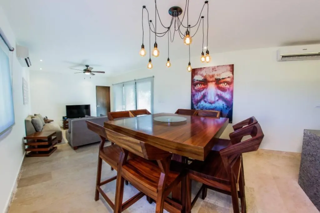 Apartment Edifico Palmares, Increible Locacion En Playa, 2 Bds/2 Banos Para 6 Playa del Carmen